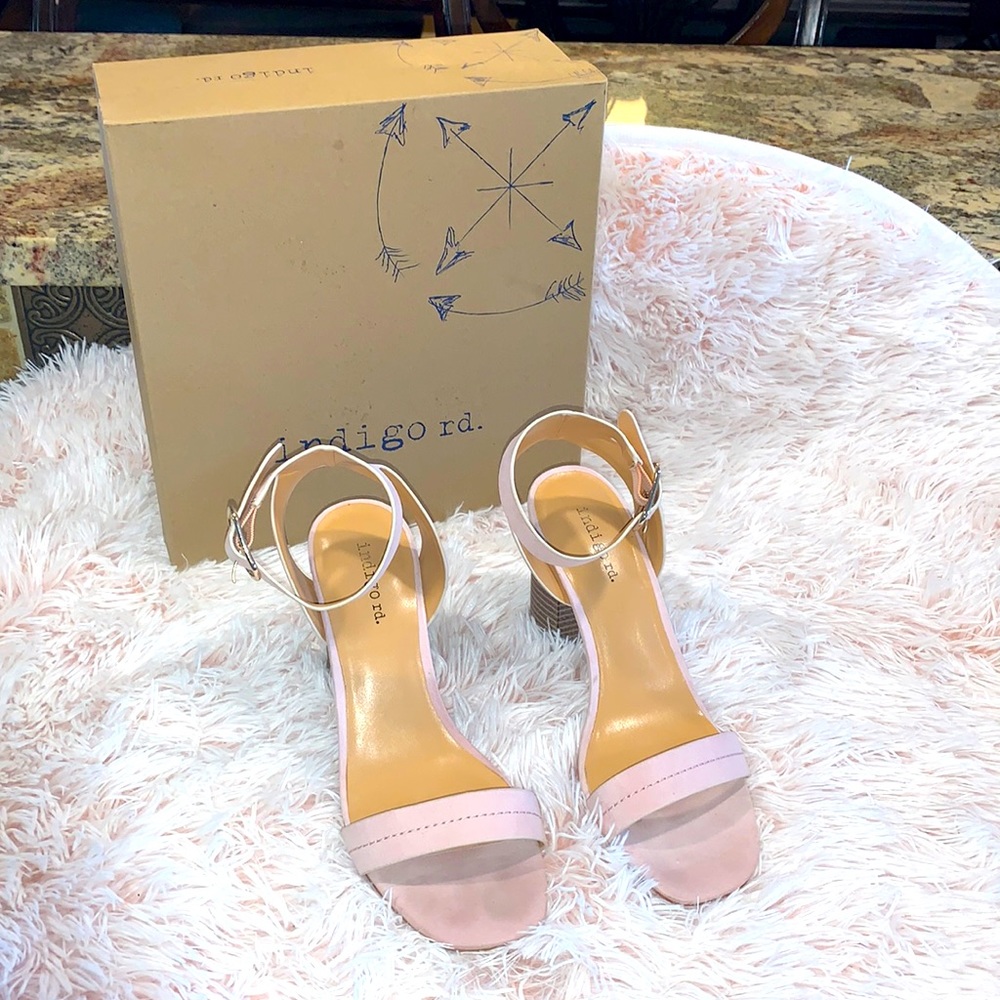 Indigo blush sandals with gold buckle
